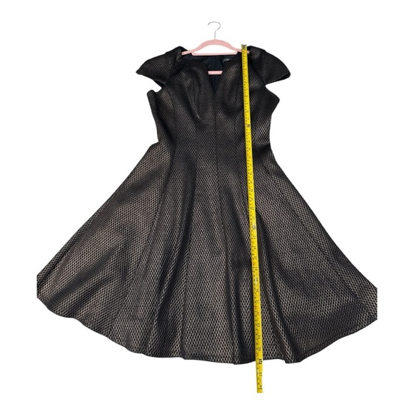 julia jordan
Mesh Jacquard Fit & Flare Dress size 6 - Picture 9 of 13